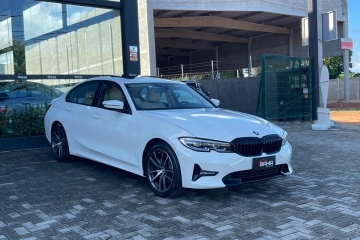 320i