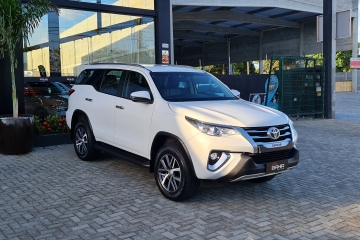 HILUX SW4