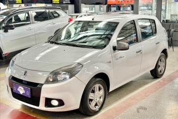  SANDERO 