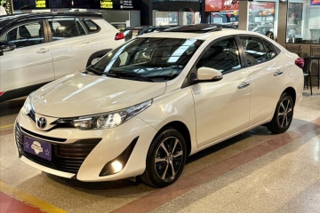  YARIS 