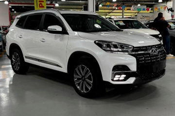 TIGGO 8